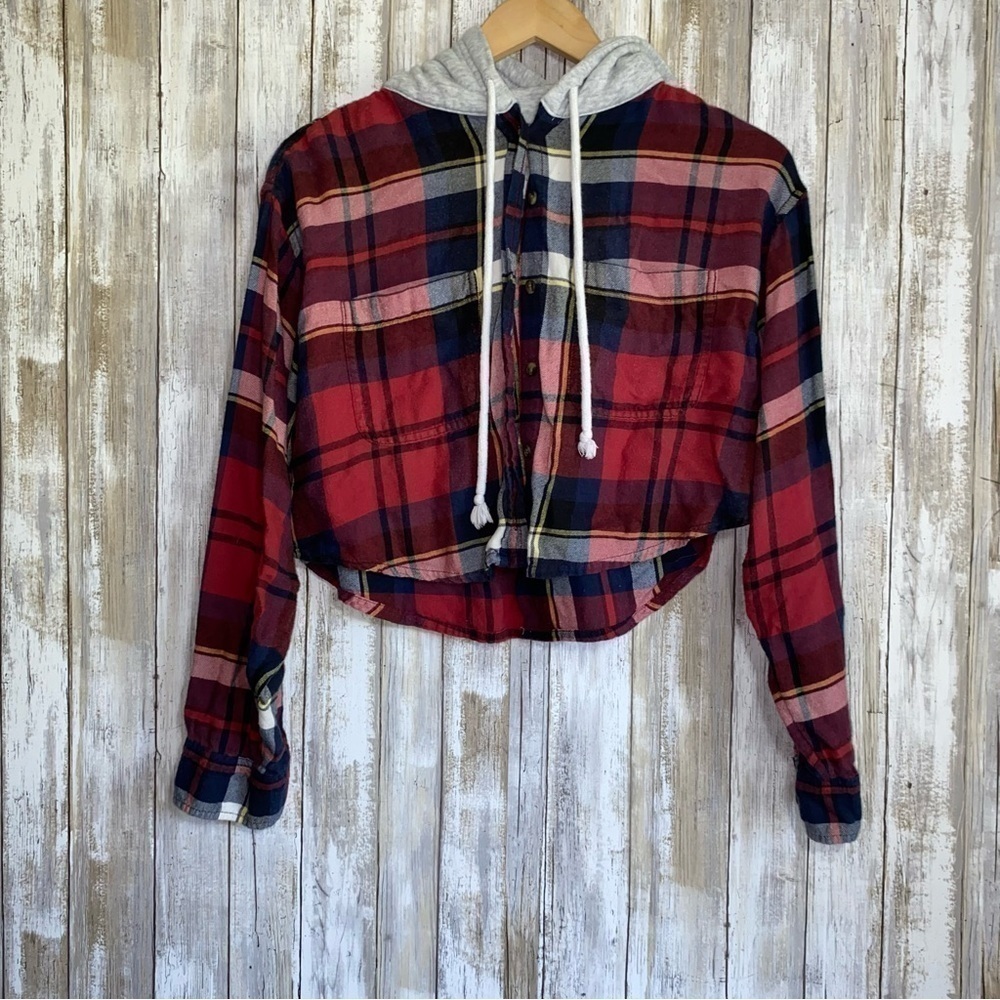 American Eagle Cozy Cabin Cropped Hoodie Flannel - Picture 3 of 8